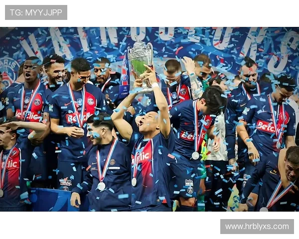 里昂法甲冠军：冠军历史与球队辉煌时刻